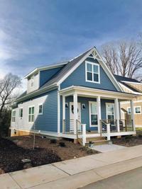 Fiori Hill por Peloquin Construction en Raleigh-Durham-Chapel Hill North Carolina