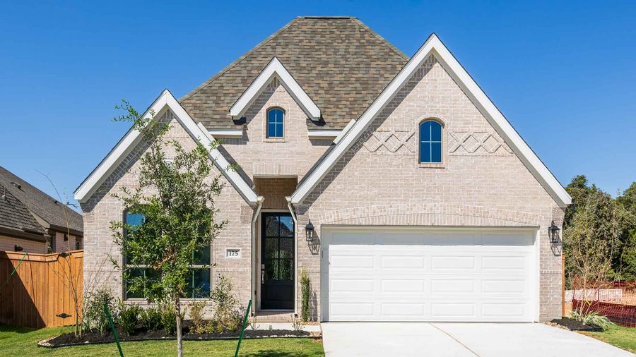 175 Plumbago Loop (2180W)