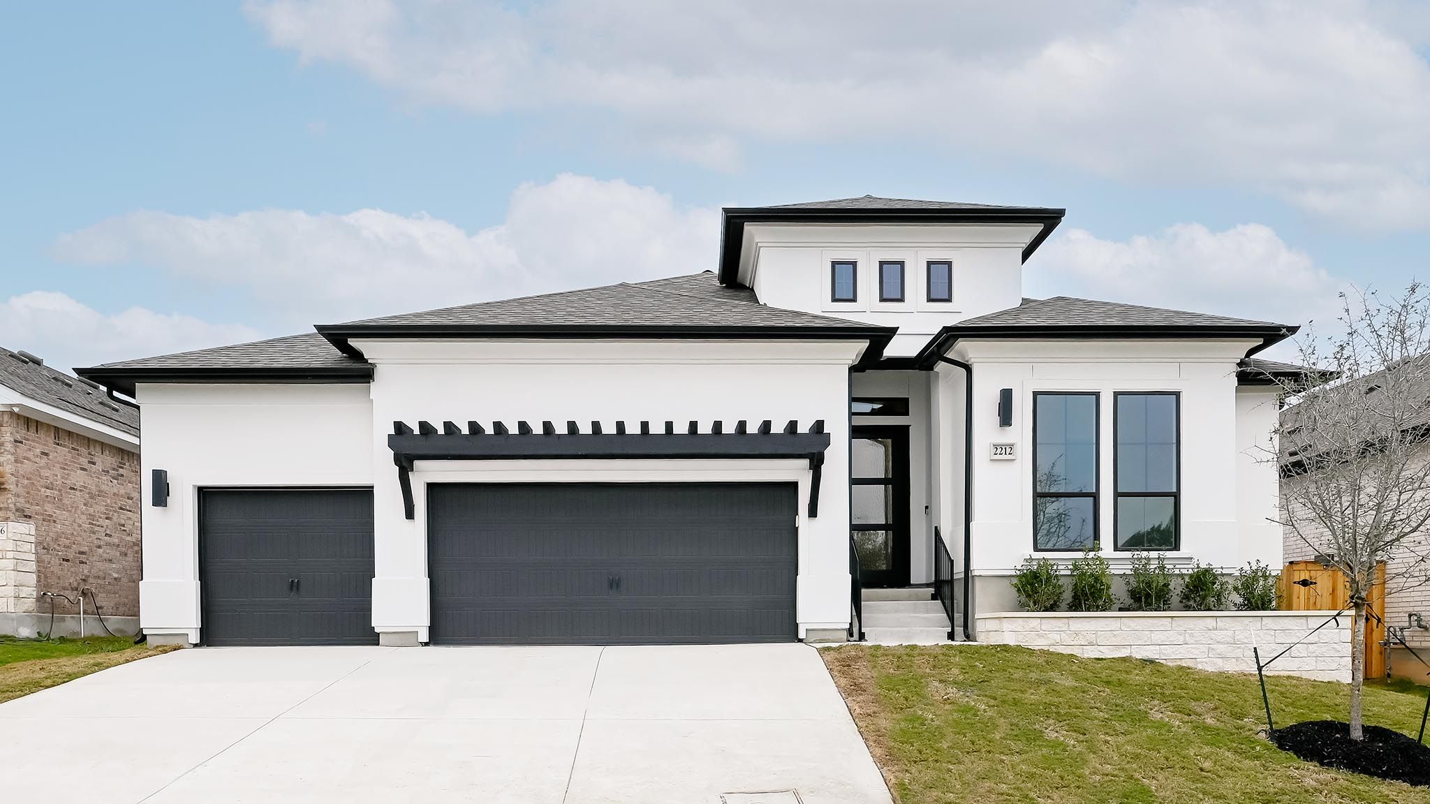 2212 Sur Avenue (2895S)