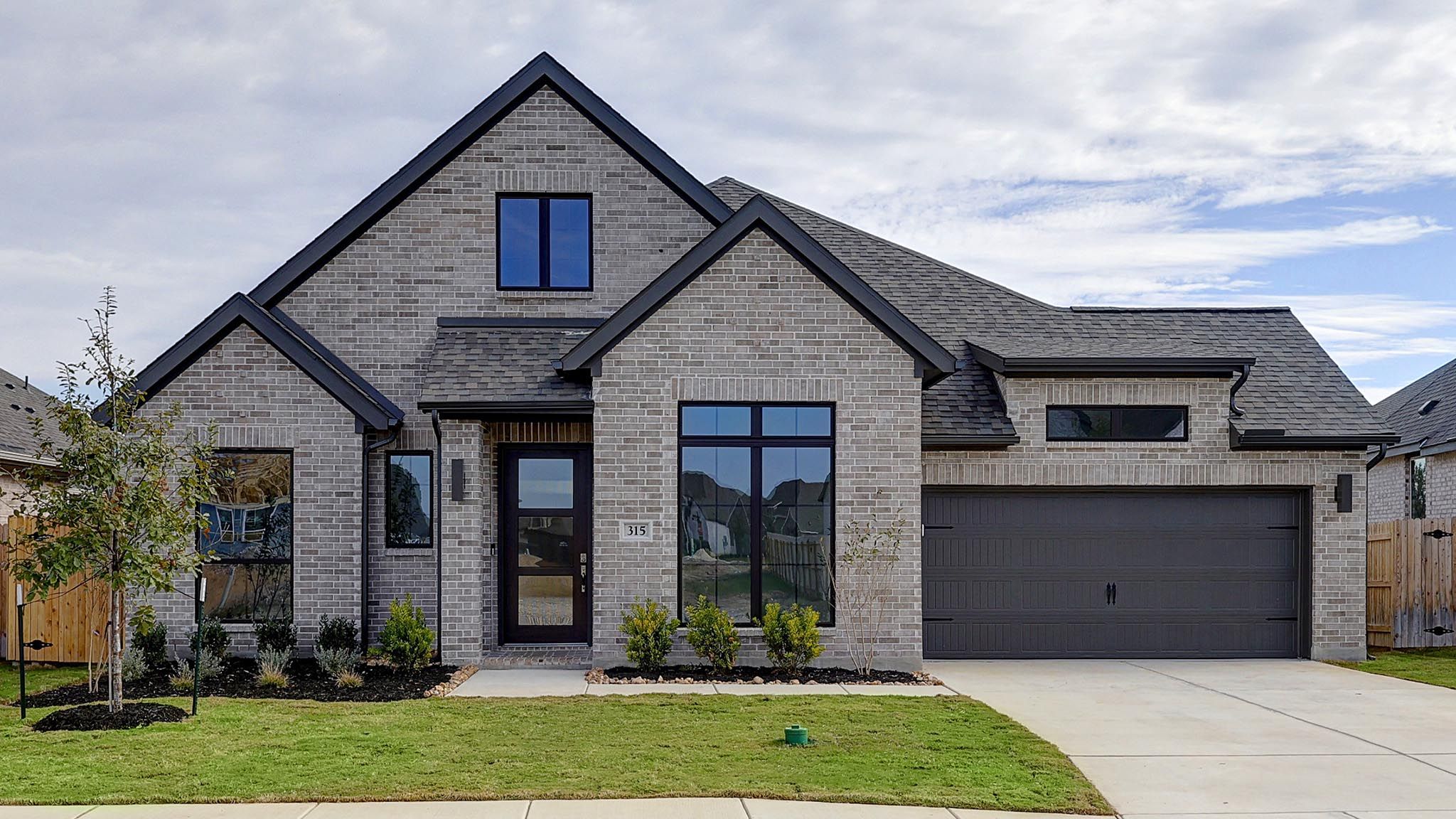 315 Lacey Oak (3094W)