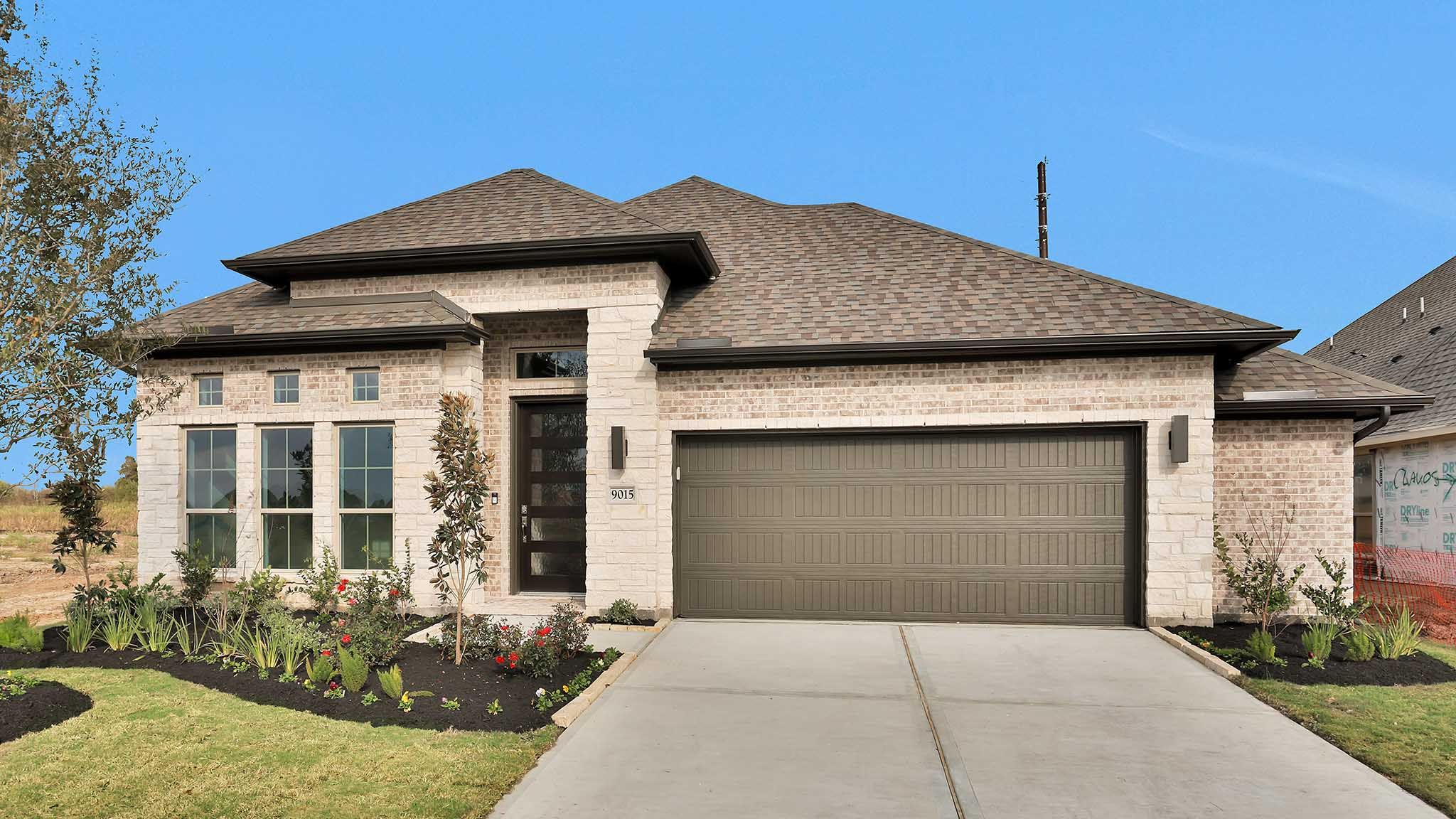 9015 Clear Water Trail (2504W)