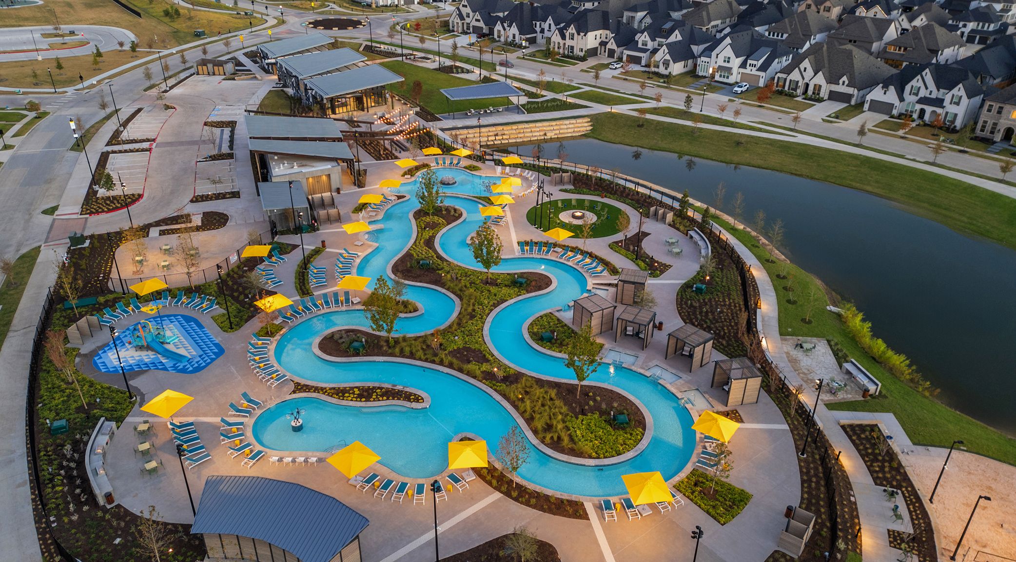 casa en Mosaic 50' por Perry Homes