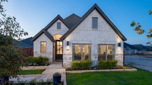 9307 Pioneer Junction (1743W)