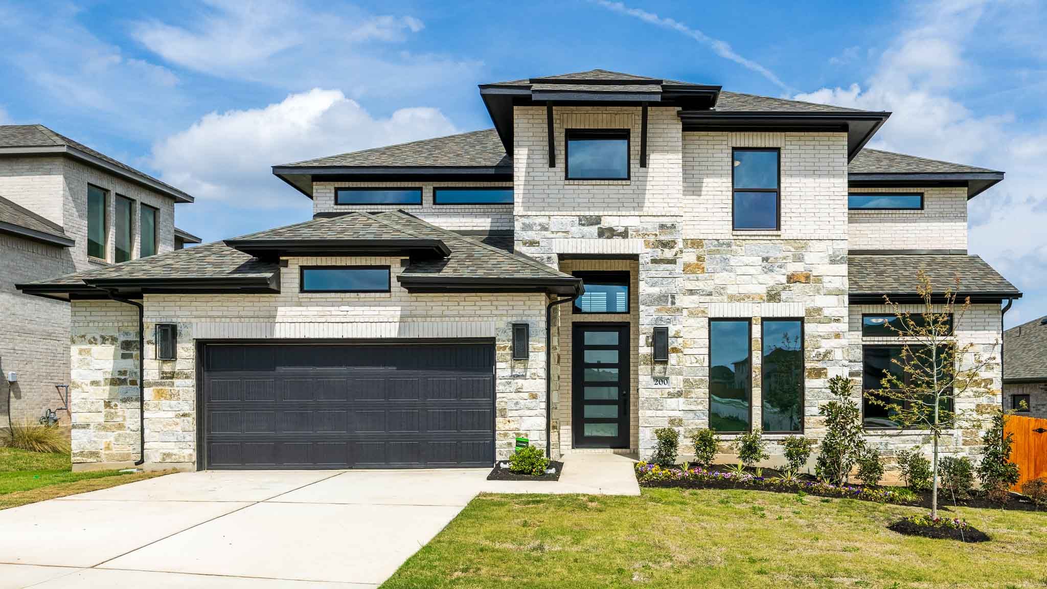 Lariat 60' - Liberty Hill, TX