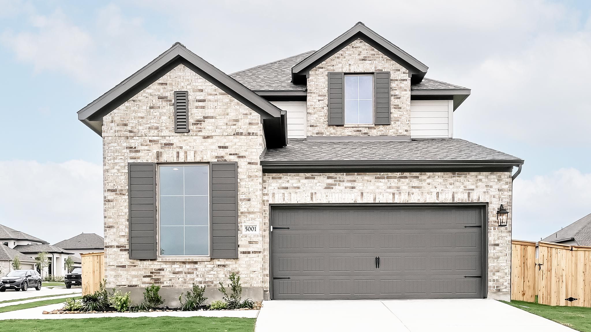 5001 Obispo Circle (2370W)