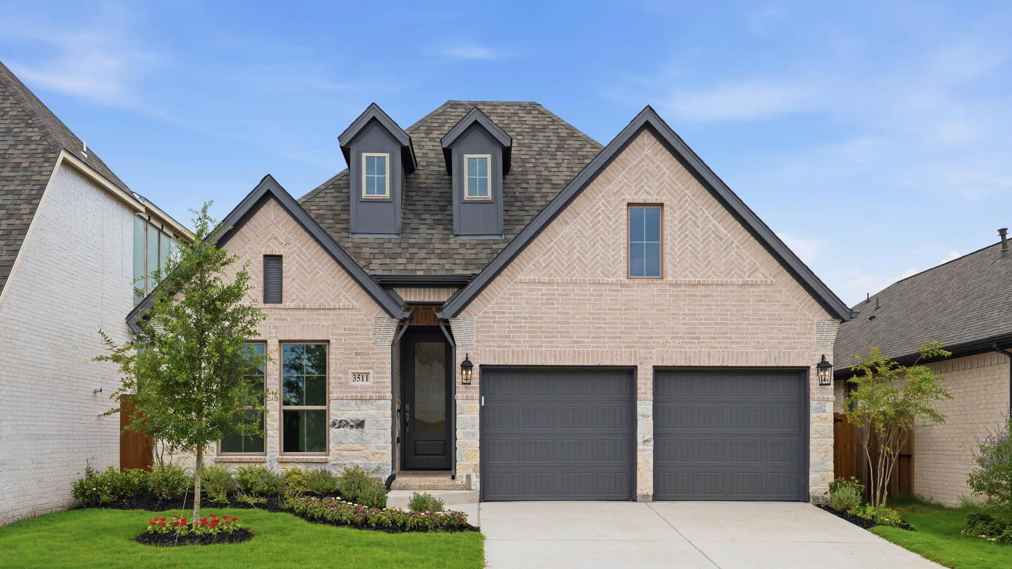 Avondale 45' por Perry Homes en Dallas Texas