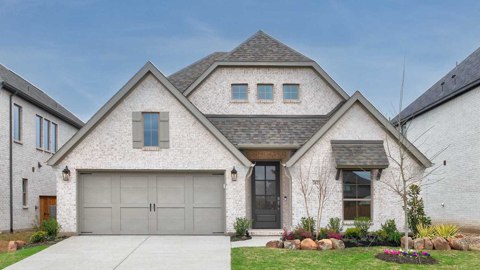 2821 Buckingham Lane