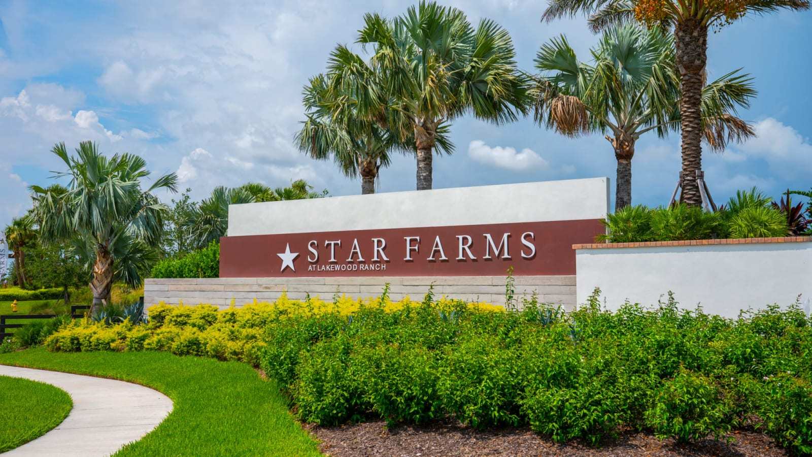 casa en Star Farms At Lakewood Ranch 75' por Perry Homes