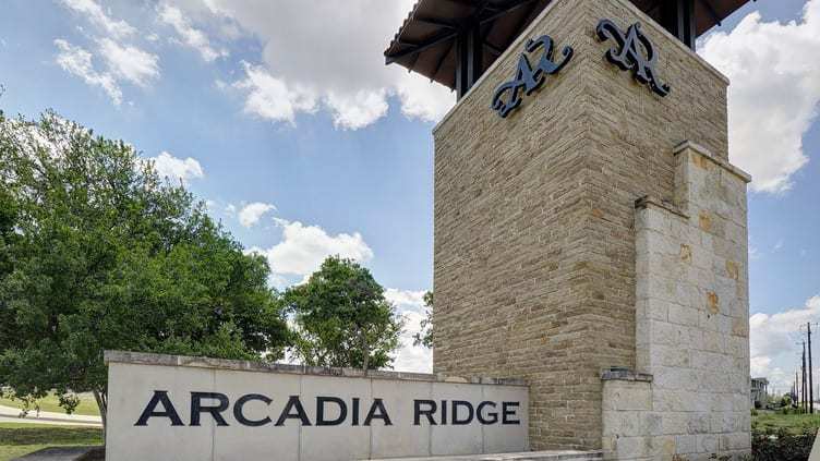 casa en Arcadia Ridge 50' por Perry Homes