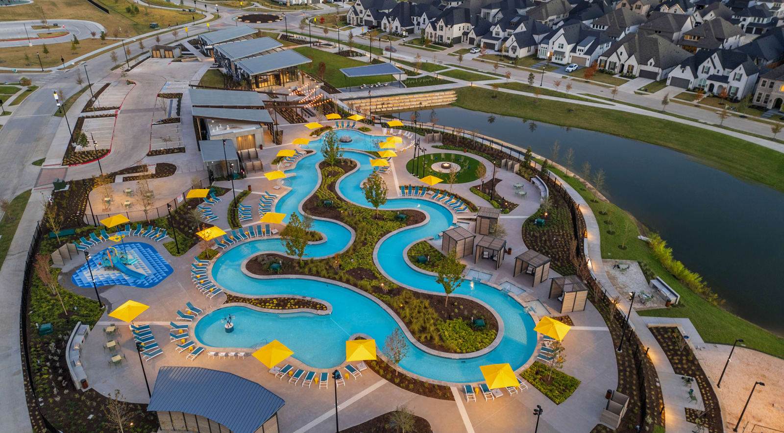 casa en Mosaic 50' por Perry Homes