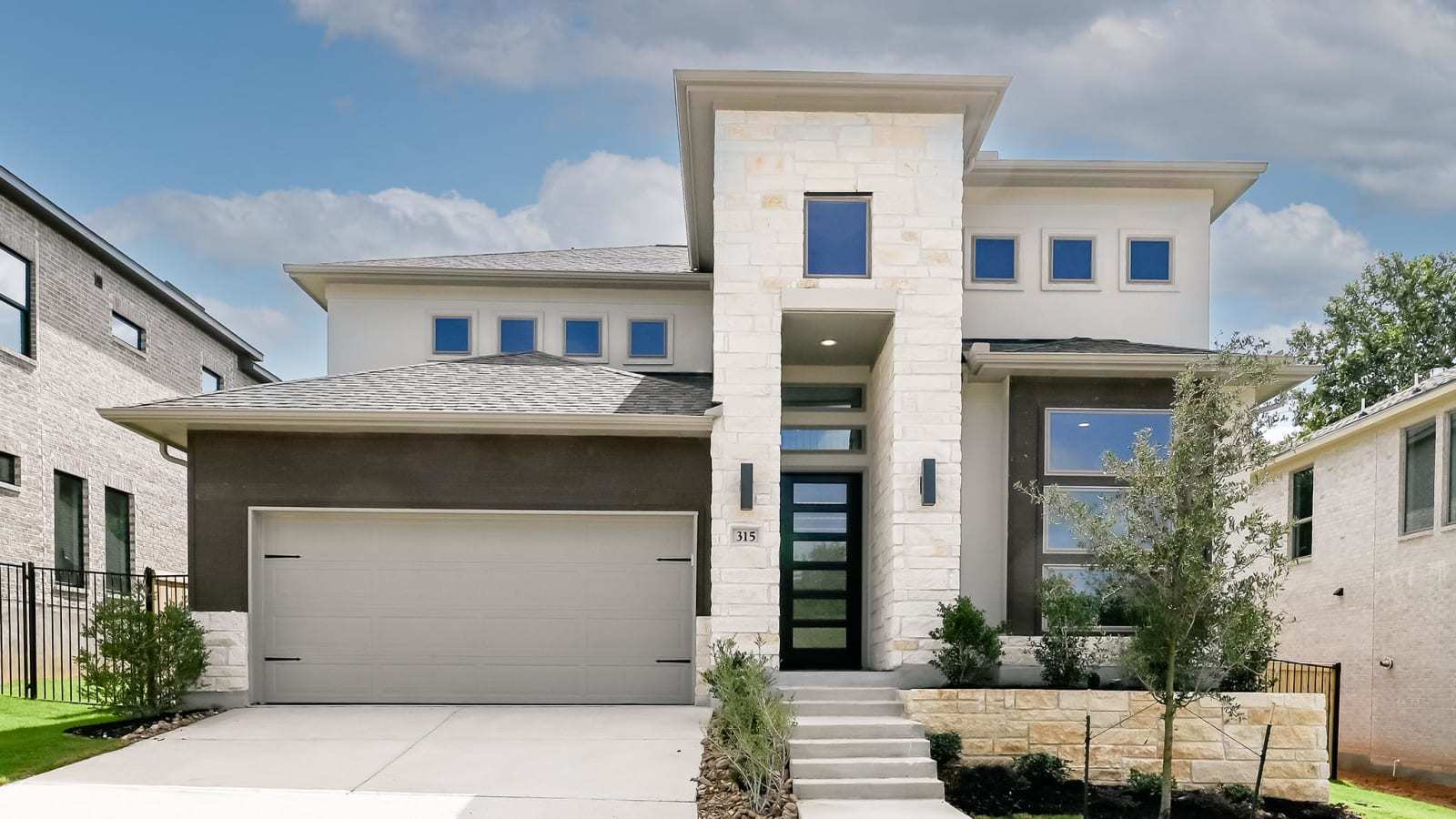 315 Canyon Path (2595W)