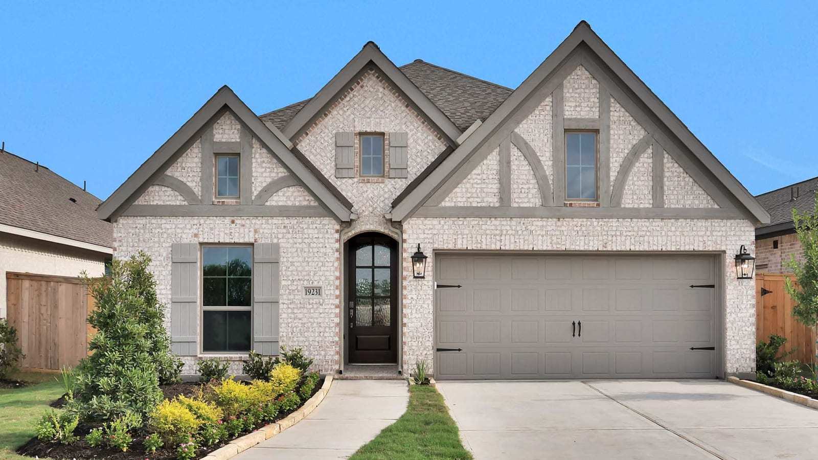 2169W - Valencia 45': Manvel, Texas - Perry Homes