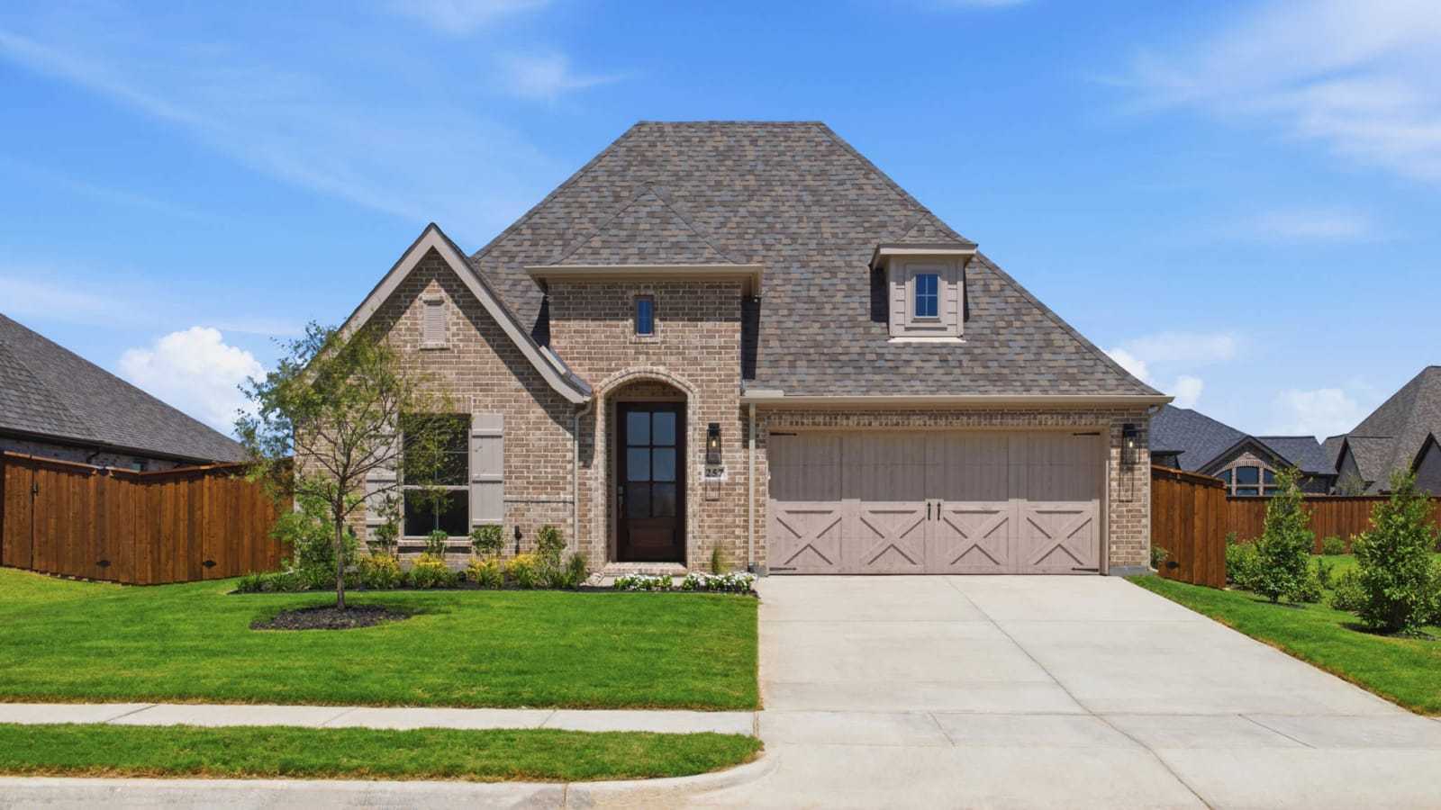 Trinity Falls 60' por Perry Homes en Dallas Texas