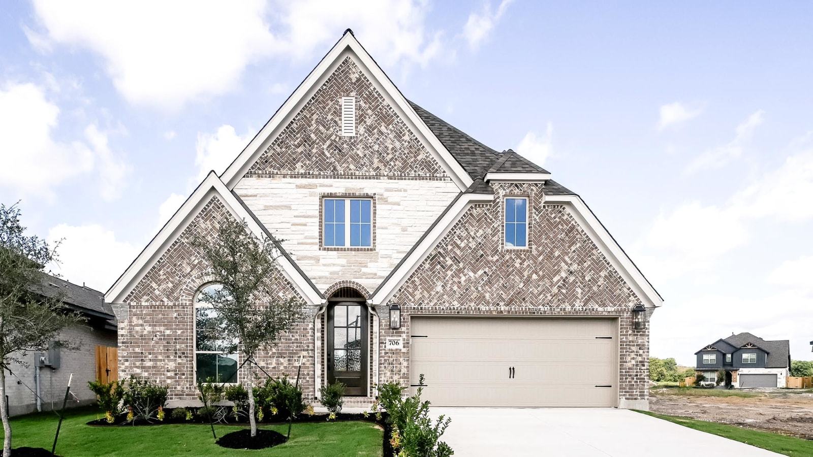 706 Grand Legacy (2545W)