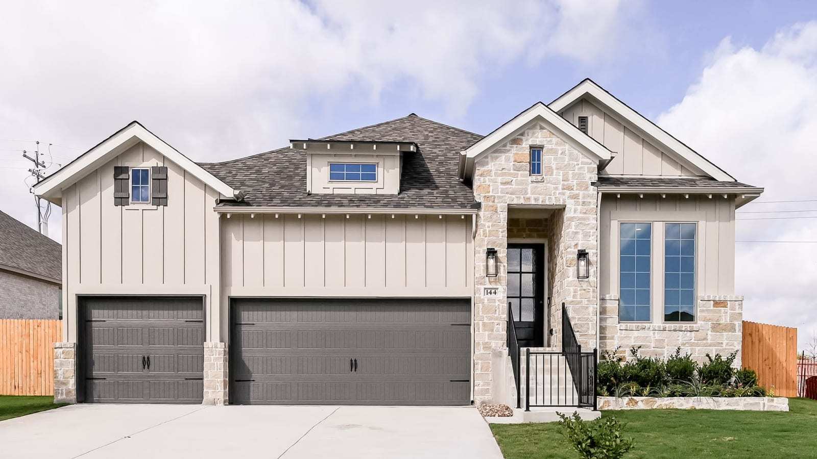 144 Krueger Way (2776W)