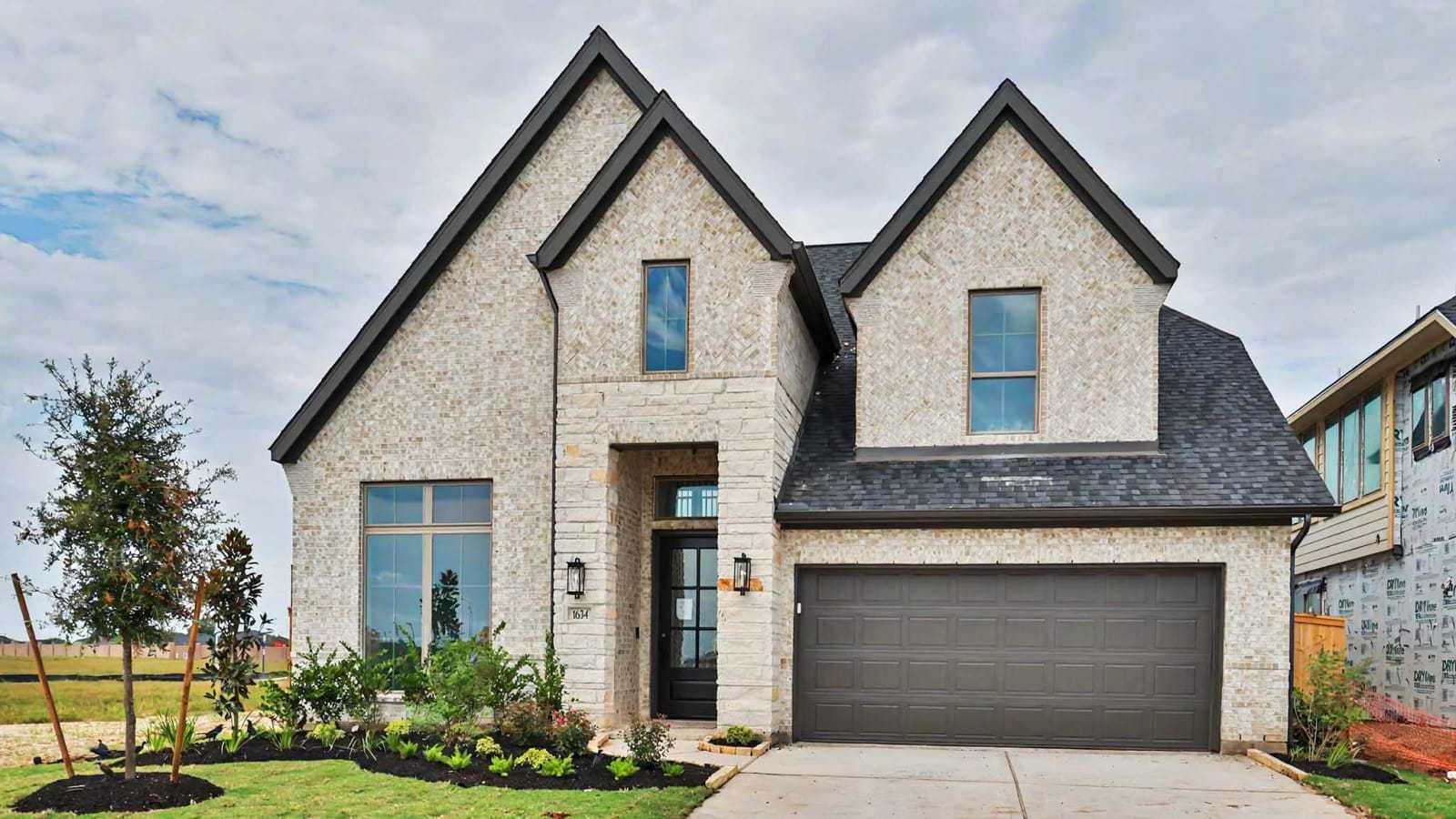 1634 Highland Waters Drive (2694W)