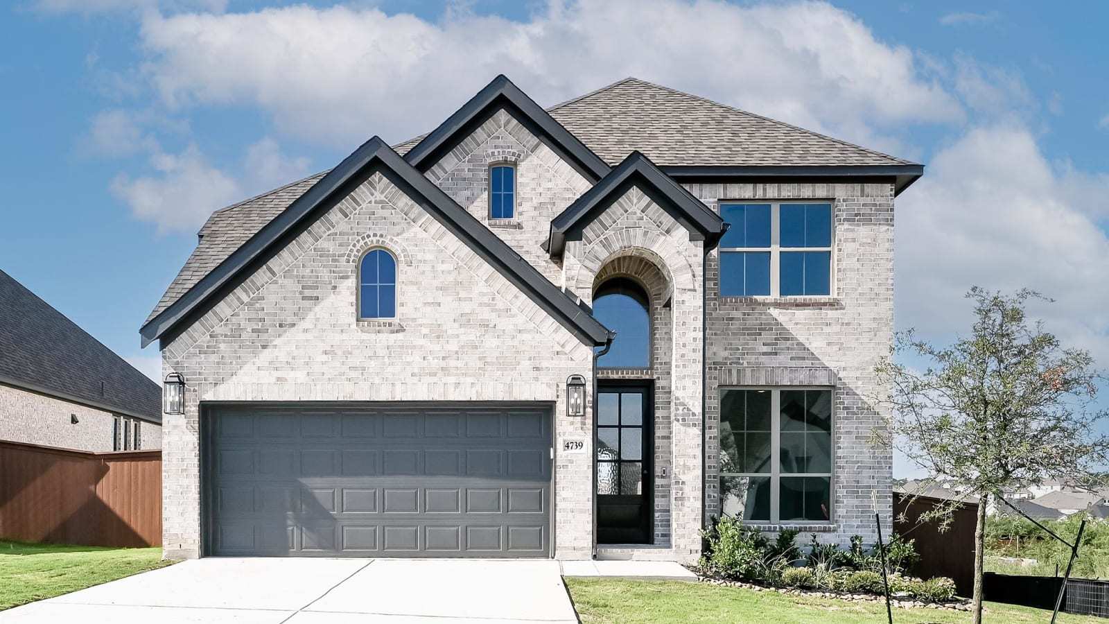 4739 Sherman Square (2442W)