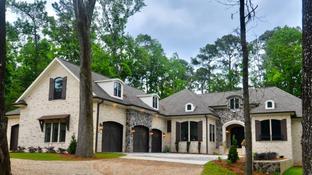Persica Homes por Persica Homes en Tallahassee Florida