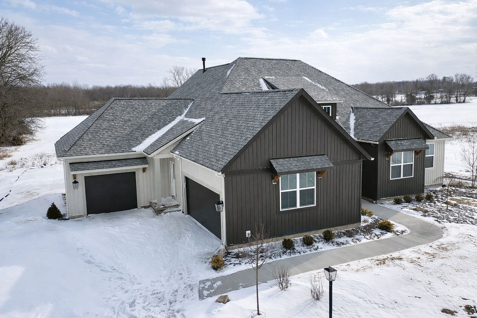 2115 Vivian Way (Heritage)