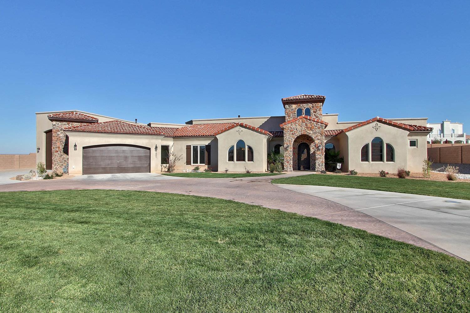 casa en Picasso Builders por Picasso Builders