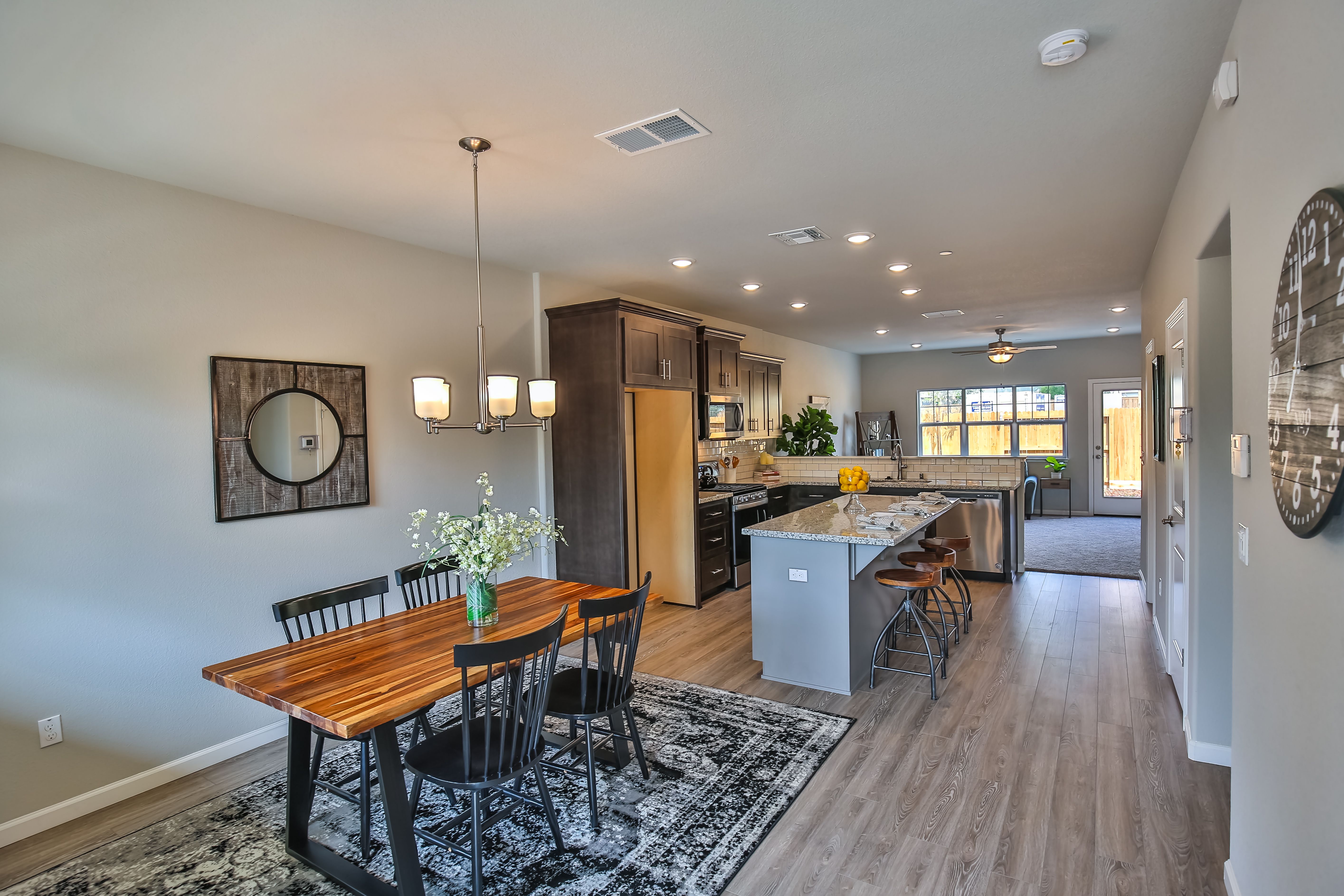 casa en Pinecrest Village por Riverland Homes, Inc.