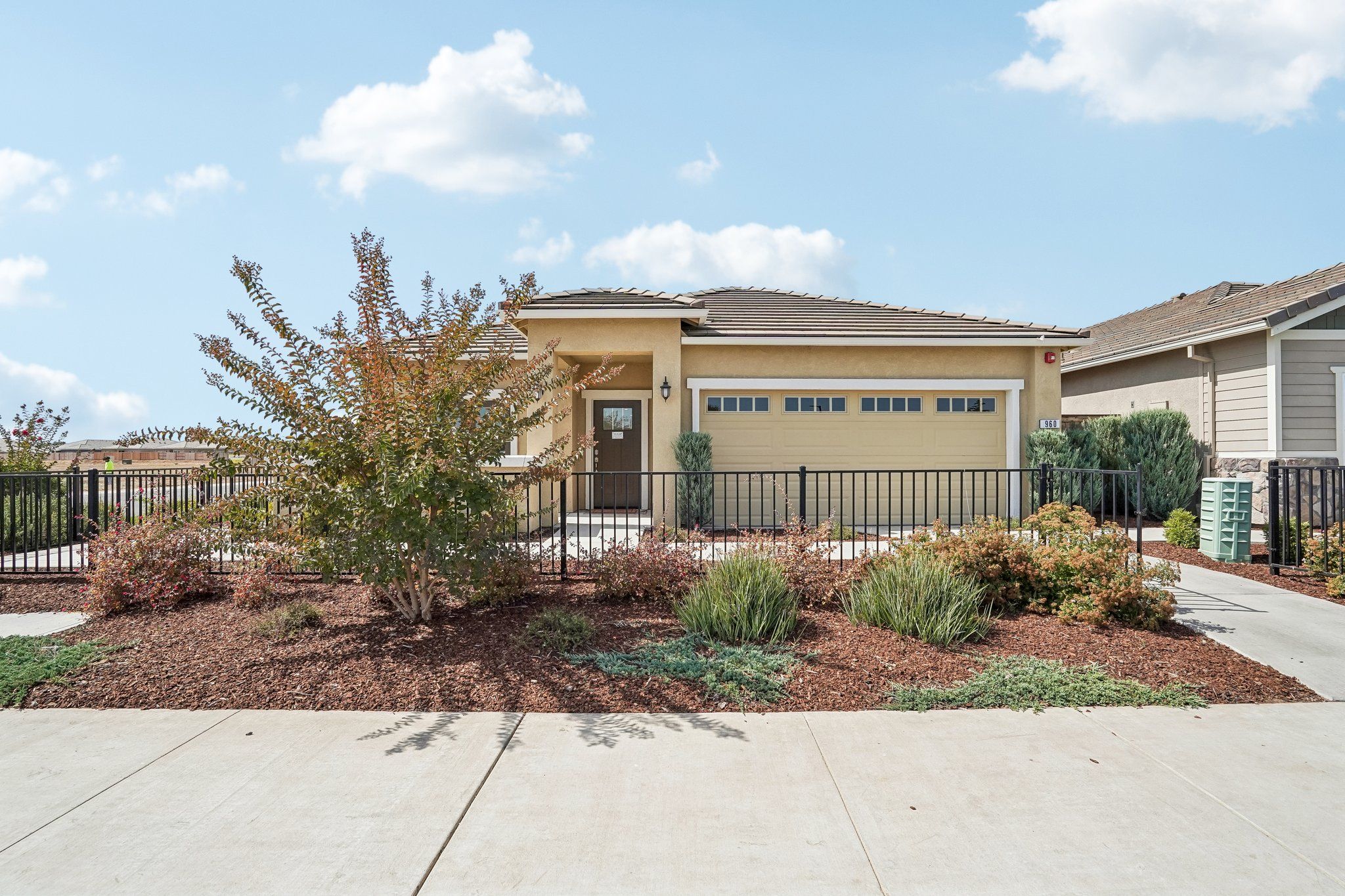 3416 Pinecrest Way (Residence 1605)