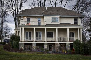 Plumb Square Builders por Plumb Square Builders en Washington Maryland
