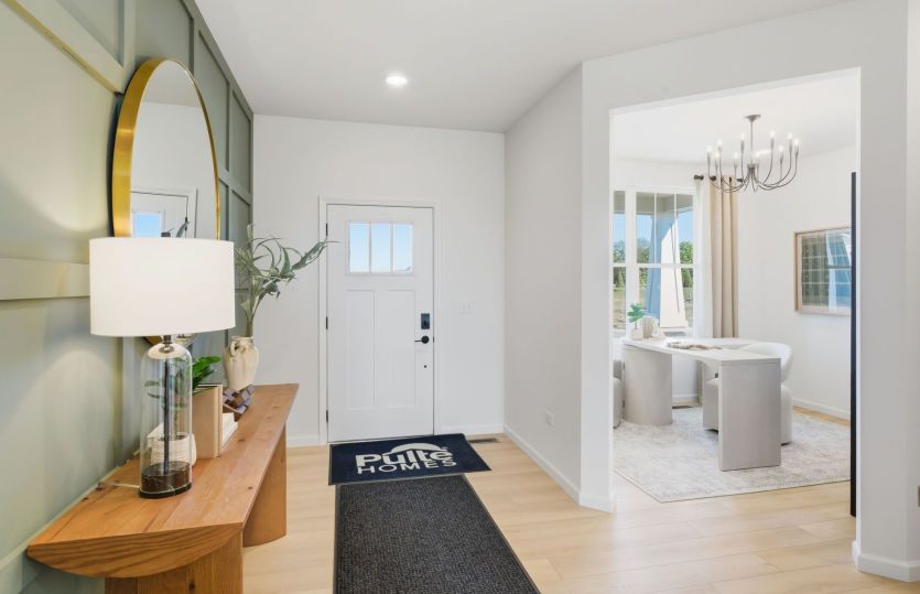Entry/Foyer