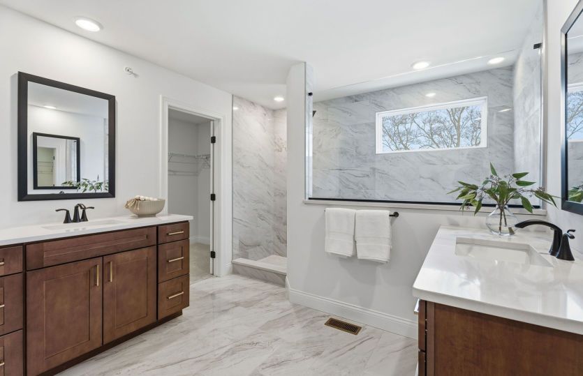 Spa-Like Owner's Bath with Dual Vanity