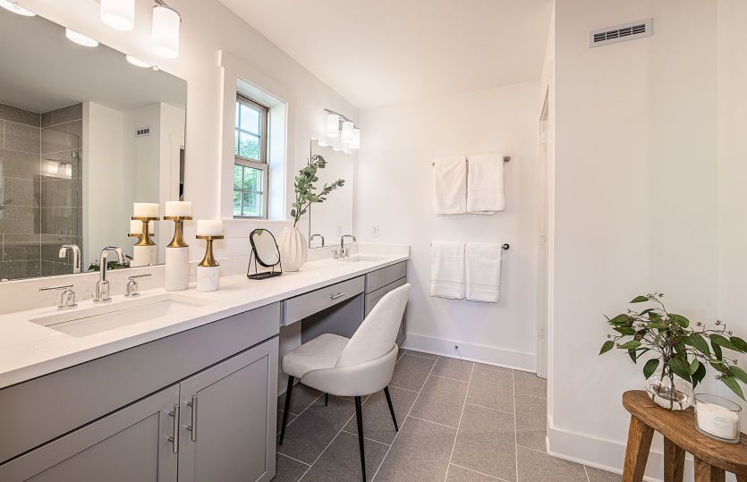 Dual Vanity in Owner's Bath