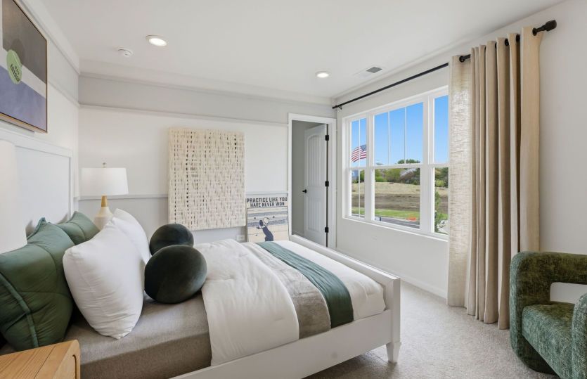 Comfortable Secondary Bedroom