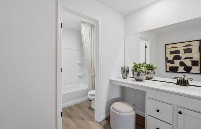Upstairs Secondary Full Bath