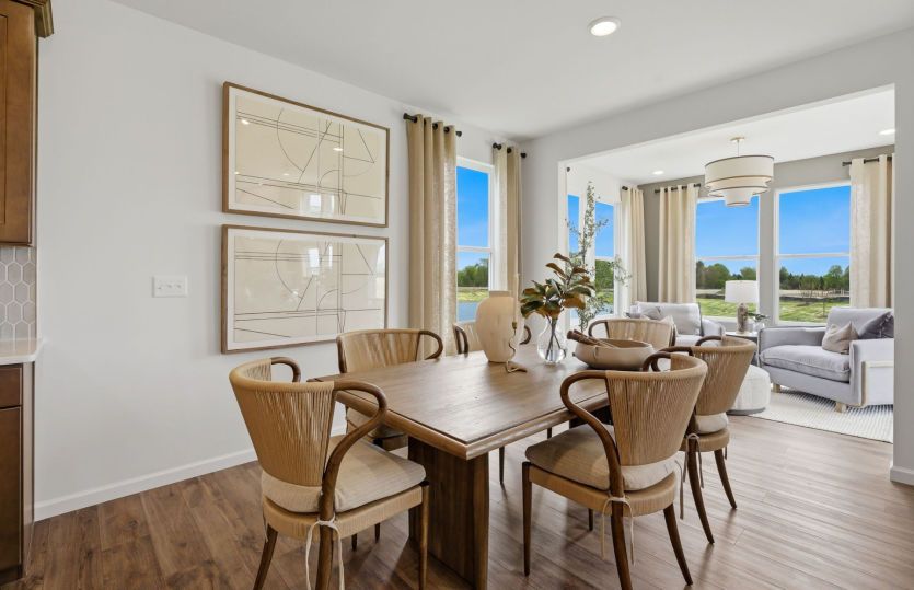 Spacious Cafe for Family Dinners
