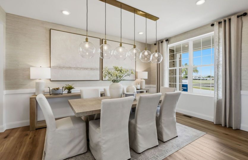 Formal Dining Room, Perfect for Entertaining