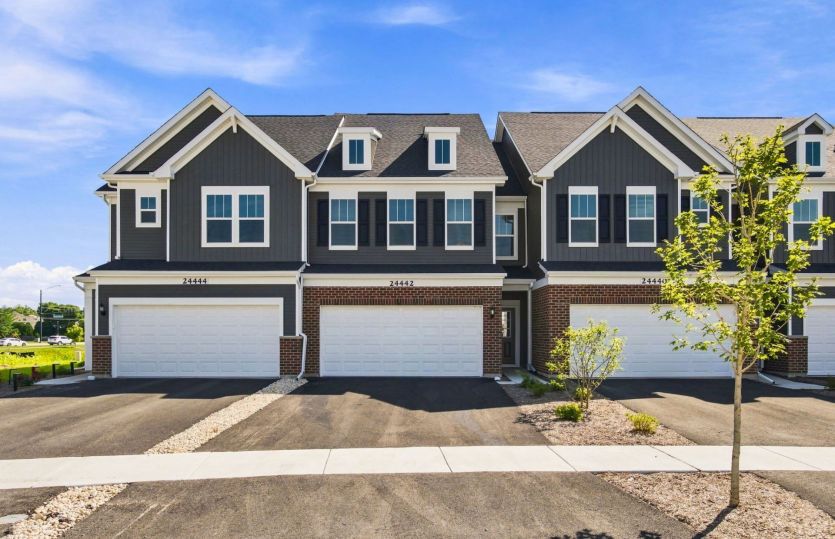 Duncan - Bronk Farm Townhomes: Plainfield, Illinois - Pulte Homes