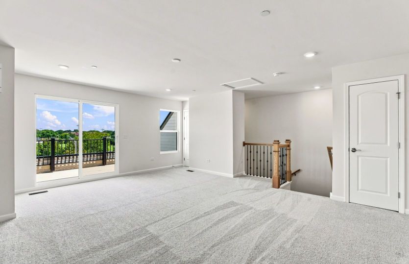 Fourth Floor Loft w/ Rooftop Terrace