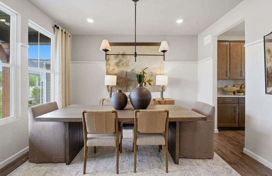 Elegant Dining Room for Entertaining