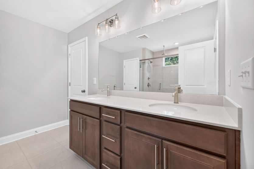 Owner's bath