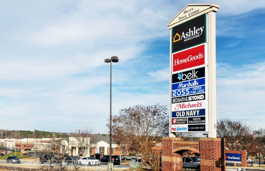 Henry Town Shopping Center