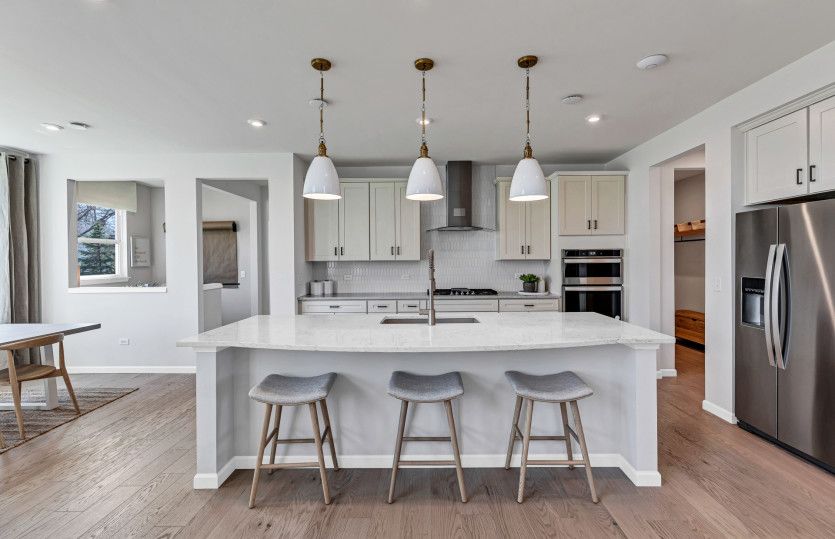 Gorgeous Kitchen with Large Island/Breakfast Bar