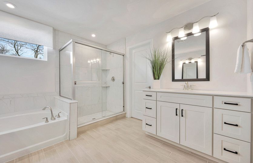 Spa-Like Owner's Bath