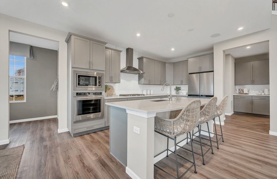 Kitchens Built to Entertain