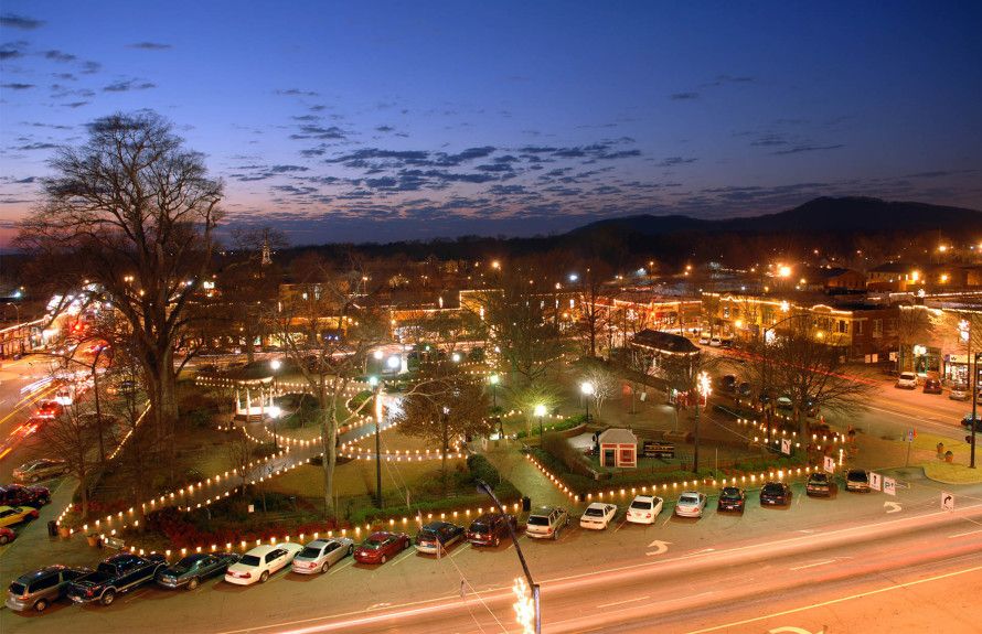 Nearby Downtown Marietta