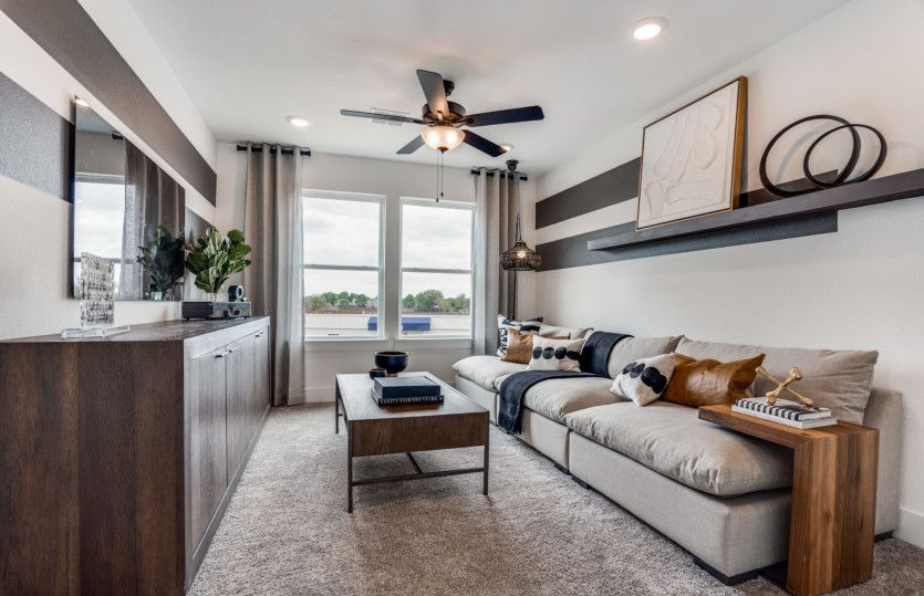 Spacious loft upstairs