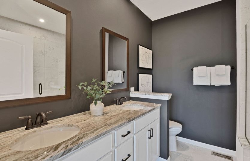 Dual Vanities in Owner's Bath