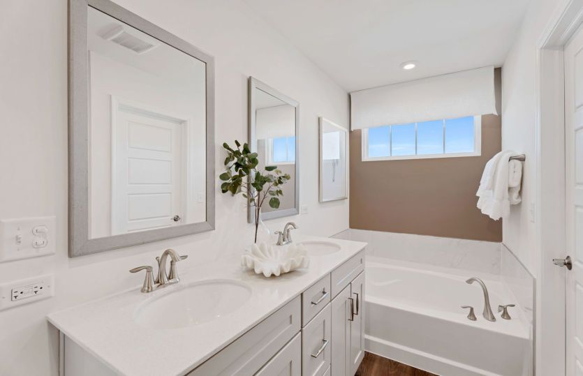 Dual Vanities in Owner's Bath