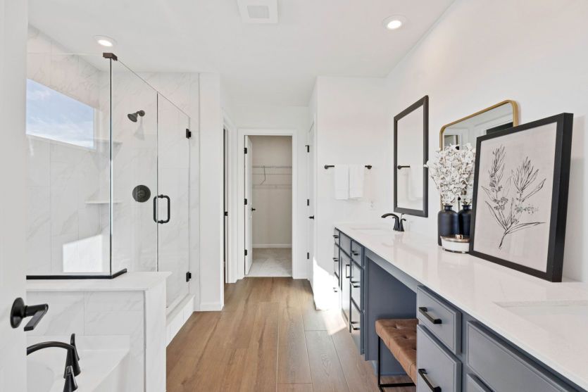 Spa-Like Owner's Bath