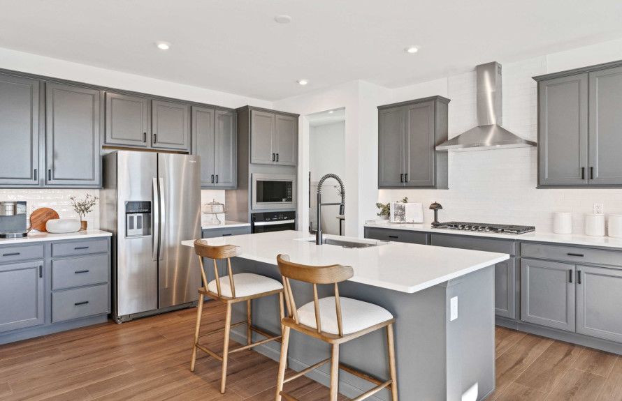 Kitchens Built to Entertain