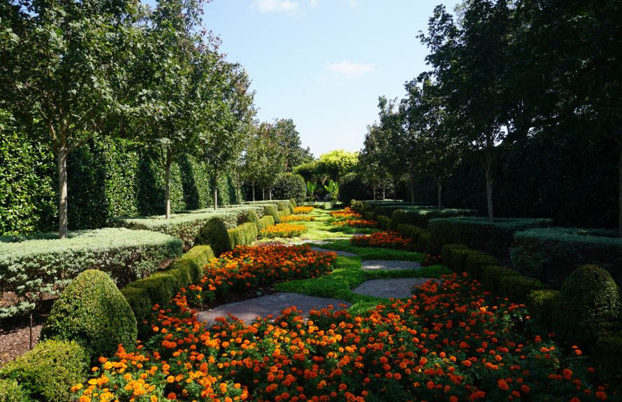 Nearby Gibbs Gardens