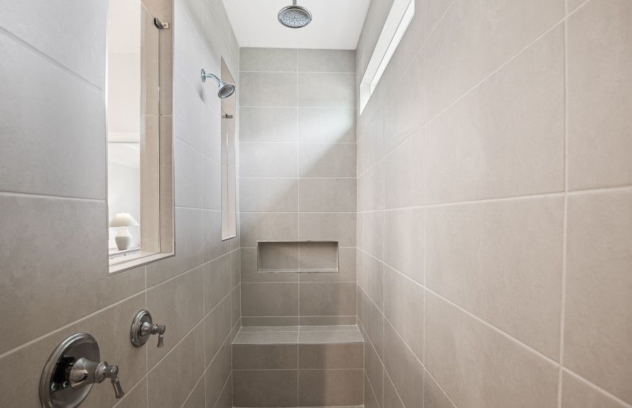 Medina Owner's Shower